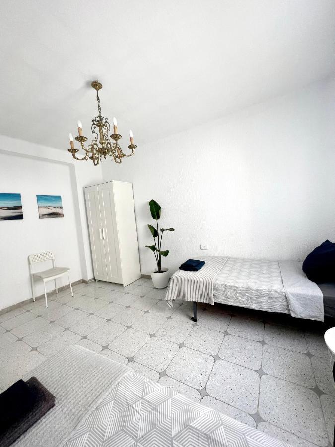 Holiday&Vacations Apartment On The Beach Valência Exterior foto